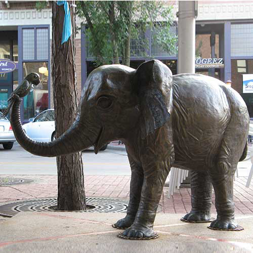 DZK-Elephant(19) outdoors ; indoor ; bronze statue ; decorate ; Large scale ; City decoration ; garden ; Park decoration ; Elephant ; Elephant sculpture ; Elephant statue ; Life Size ; New design high quality outdoor decorative bronze elephant statues sculpture