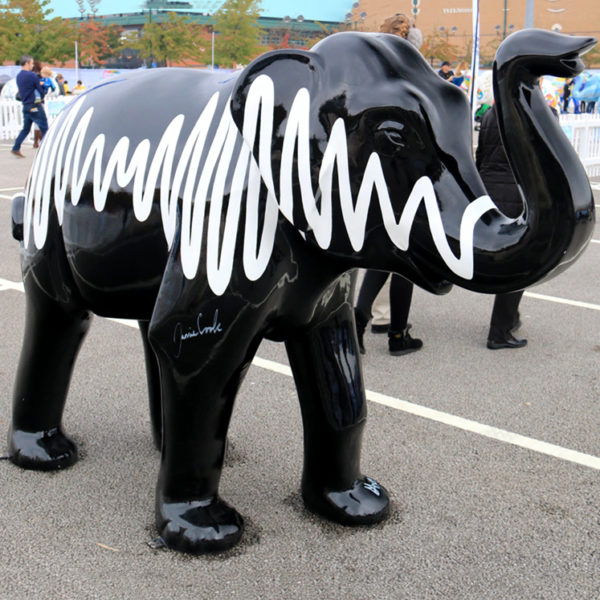 outdoors ; indoor ; Fiberglass statue ; decorate ; Large scale ; City decoration ; garden ; Park decoration ; Elephant ; Elephant sculpture ; Elephant statue ; Life Size ; cartoon ; Custom made black glossy color fiberglass elephant statue for outdoor decoration