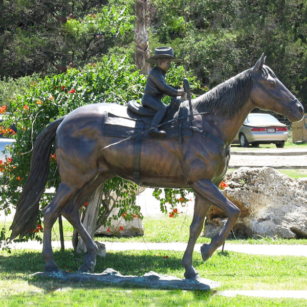 outdoors ; indoor ; bronze statue ; decorate ; Large scale ; City decoration ; garden ; Park decoration ; horse ; horse sculpture ; Horse statue ; Western style modern decoration bronze ride horse statue sculpture
