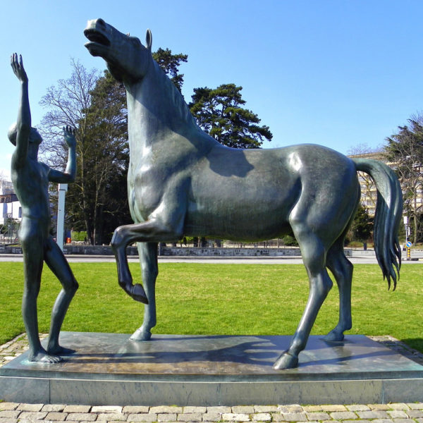 outdoors ; indoor ; bronze statue ; decorate ; Large scale ; City decoration ; garden ; Park decoration ; horse ; horse sculpture ; Horse statue ; Hot Selling Garden Decoration Bronze Life Size Horse Sculpture