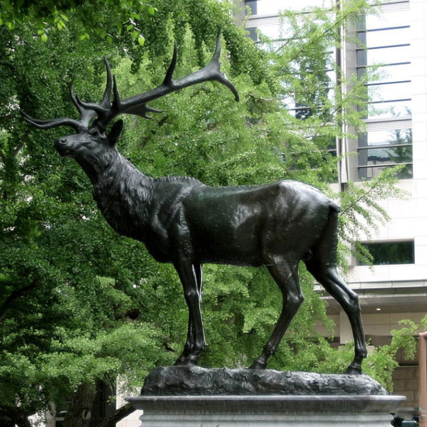 PortlandElkStatue outdoors ; indoor ; Fiberglass statue ; decorate ; Large scale ; City decoration ; garden ; Park decoration ; Deer ; Deer sculpture ; Deer statue ; Life Size ; cartoon ; Outdoor decoration large fiberglass fiberglass garden animal deer statue