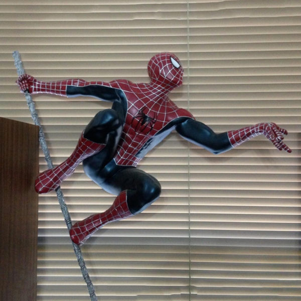 outdoors ; indoor ; Fiberglass statue ; decorate ; Large scale ; City decoration ; garden ; Park decoration ; Spider Man ; Spider Man sculpture ; Spider Man statue ; Life Size ; cartoon ; Large television hero character fiberglass resin Spider-Man statues sculptures for sale