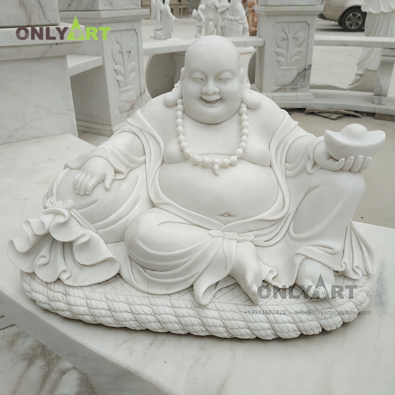 three women statue No.1